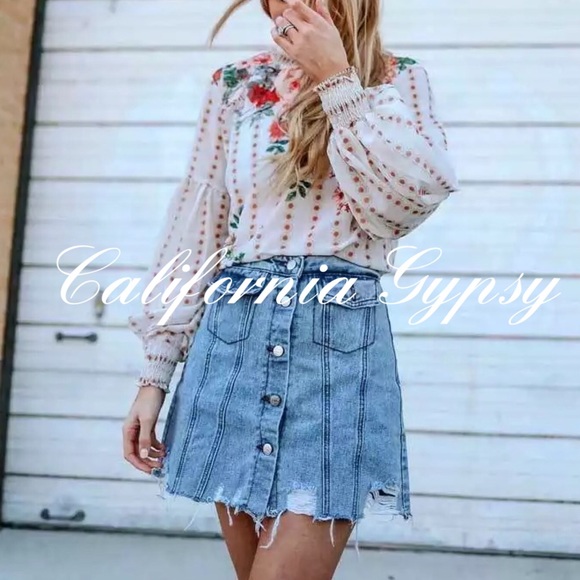 Floral Blouse - Picture 10 of 16